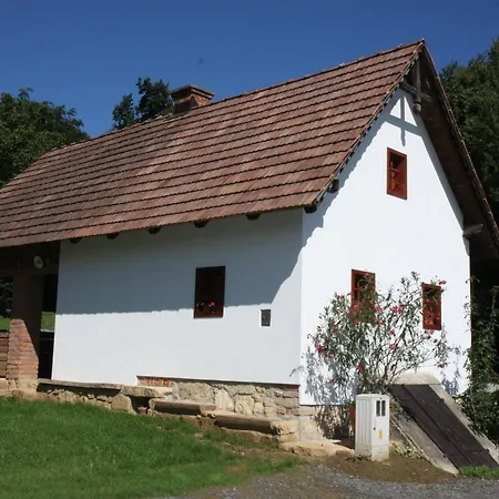 Feriegård Tourist Farm Rajsp