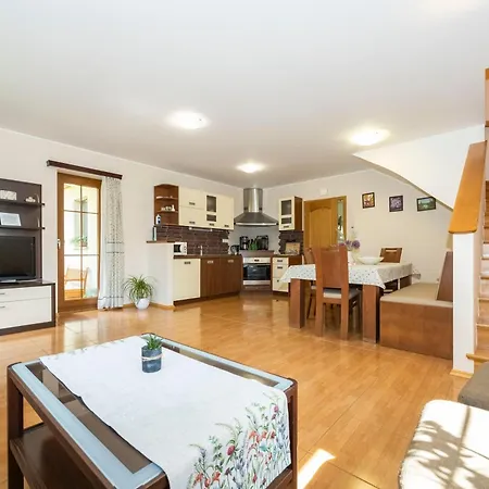 Tourist Farm Rajsp Farmház