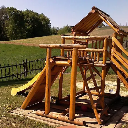 Gospodarstwo agroturystyczne Tourist Farm Rajsp Benedikt v Slovenskih Goricah