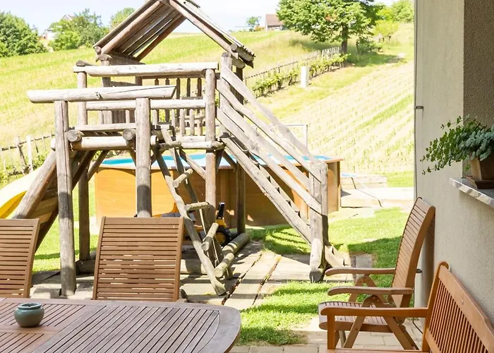 农家乐 Tourist Farm Rajšp *