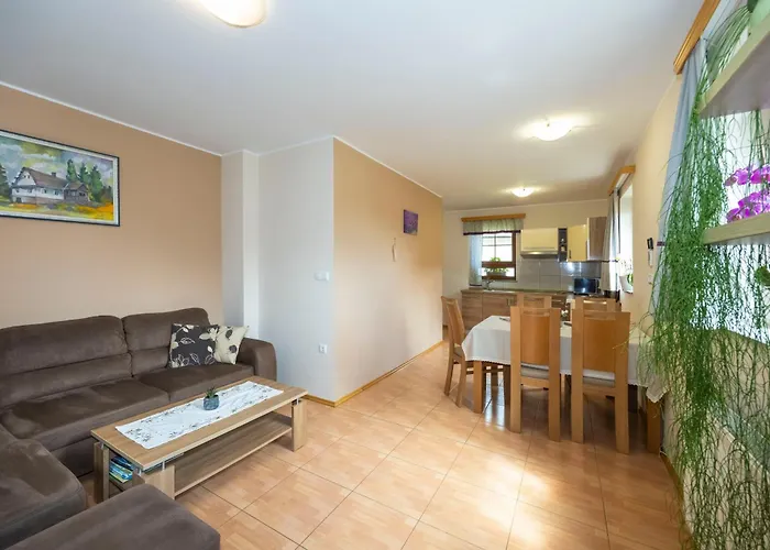 Tourist Farm Rajsp مزرعة للإقامة Benedikt v Slovenskih Goricah